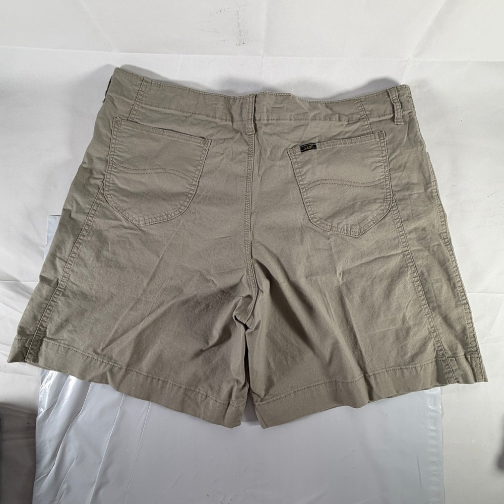 Lee Women's 8" Bermuda Shorts Size 20 Mushroom Beige Mid Rise Stretch New - Picture 2 of 8